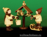 Romy Thiel Winterkinder Neuheiten Winterkind Neuheit Winterkinderfigurenl Thielfiguren Winterfiguren Holzfigur Vogelfütterung